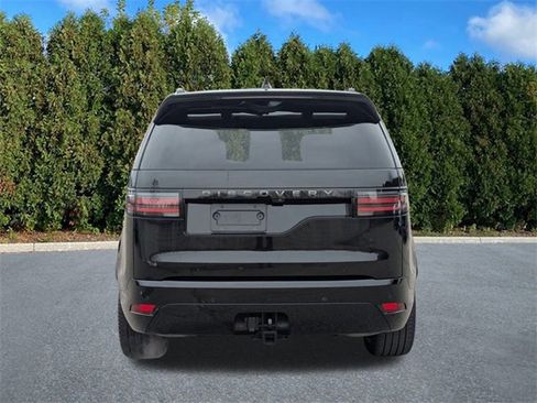 Used 2024 Land Rover Discovery Dynamic SE image 5