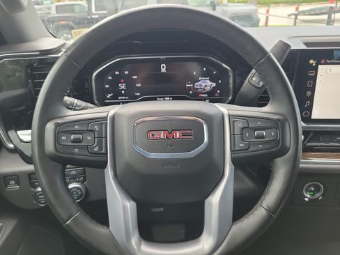 Used 2024 GMC Sierra 1500 Elevation AWD/4WD image 18