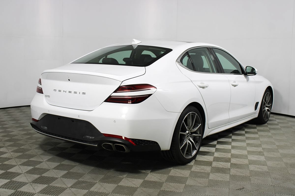 Used 2022 Genesis G70 2.0T w/ Prestige Package RWD image 37