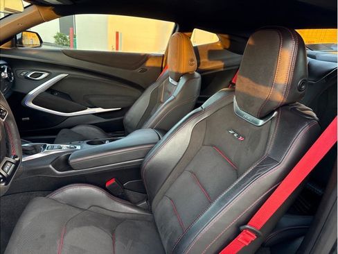 Used 2019 Chevrolet Camaro ZL1 image 15