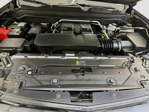 Used 2024 Chevrolet Colorado Trail Boss w/ Technology Package image 34