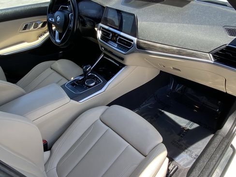 Used 2019 BMW 330i Sedan w/ Driving Assistance Package RWD image 9
