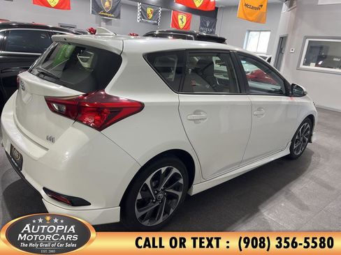 Used 2017 Toyota Corolla iM image 5