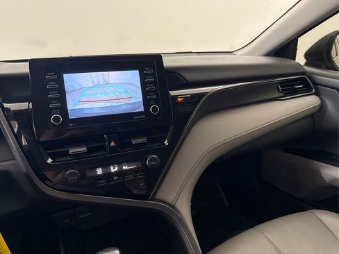 Used 2021 Toyota Camry SE image 25