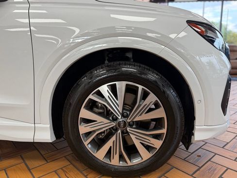 Used 2023 Audi Q4 e-tron Premium Plus w/ Premium Plus RWD image 12