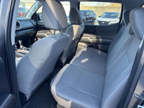 Used 2022 Toyota Tacoma SR5 image 12
