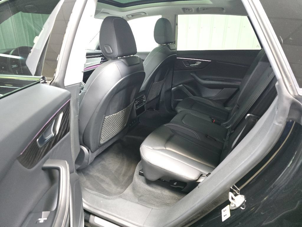 Used 2023 Audi Q8 Premium Plus w/ Premium Plus Package AWD/4WD image 31