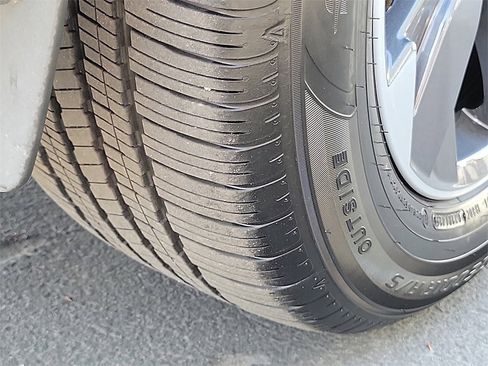 Used 2023 Nissan Rogue SV image 26