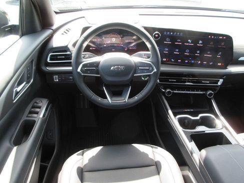 New 2026 Chevrolet Traverse LT w/ Midnight/Sport Edition FWD image 14