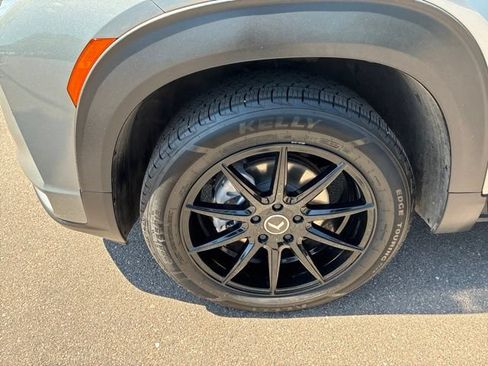 Used 2023 Chevrolet TrailBlazer RS w/ Convenience Package AWD/4WD image 9