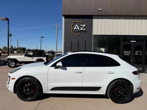 Used 2017 Porsche Macan GTS image 4