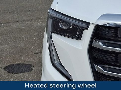 Used 2025 GMC Acadia Elevation image 13