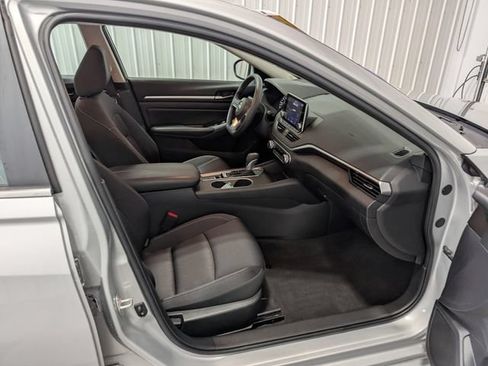 Used 2022 Nissan Altima 2.5 SV AWD/4WD image 27