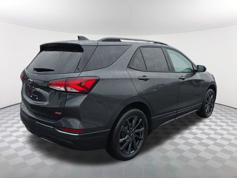 Used 2023 Chevrolet Equinox RS image 3