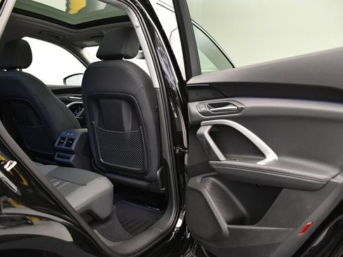 Used 2025 Audi Q5 Premium w/ Convenience Package AWD/4WD image 50