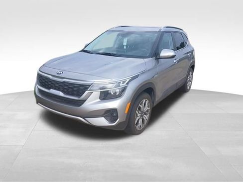 Used 2021 Kia Seltos EX AWD/4WD image 7