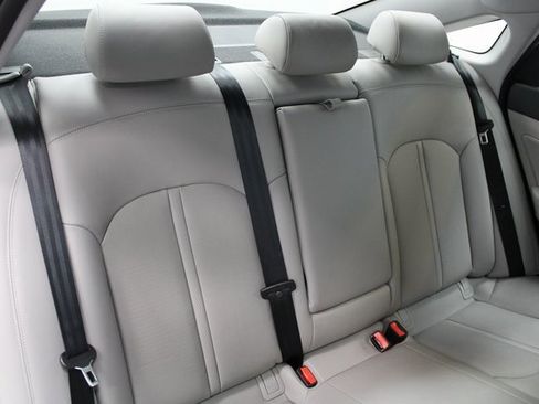 Used 2019 Hyundai Sonata Limited w/ Ultimate Package 02 image 25