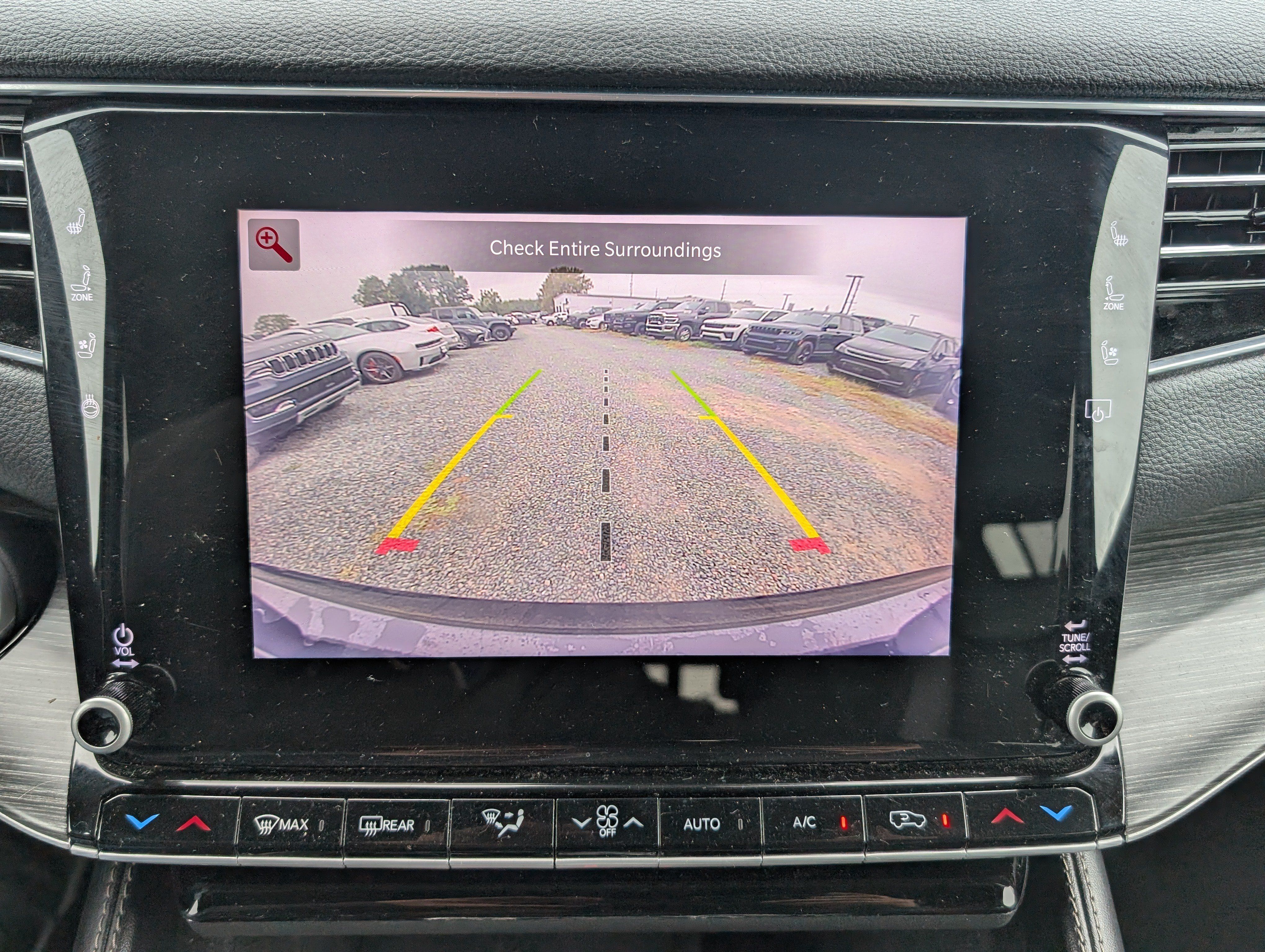 Used 2024 Jeep Wagoneer Series II w/ Flexible Seating Group AWD/4WD image 34