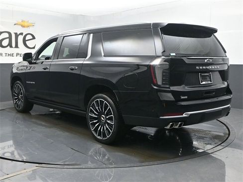 New 2026 Chevrolet Suburban High Country image 15