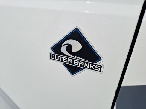 Used 2024 Ford Bronco Outer Banks image 14