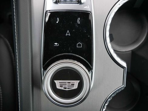 Used 2026 Cadillac Vistiq Luxury AWD/4WD image 24
