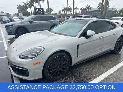 Used 2023 Porsche Panamera image 3