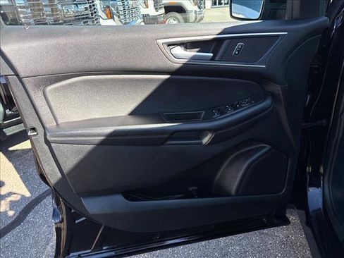 Used 2024 Ford Edge SEL image 20