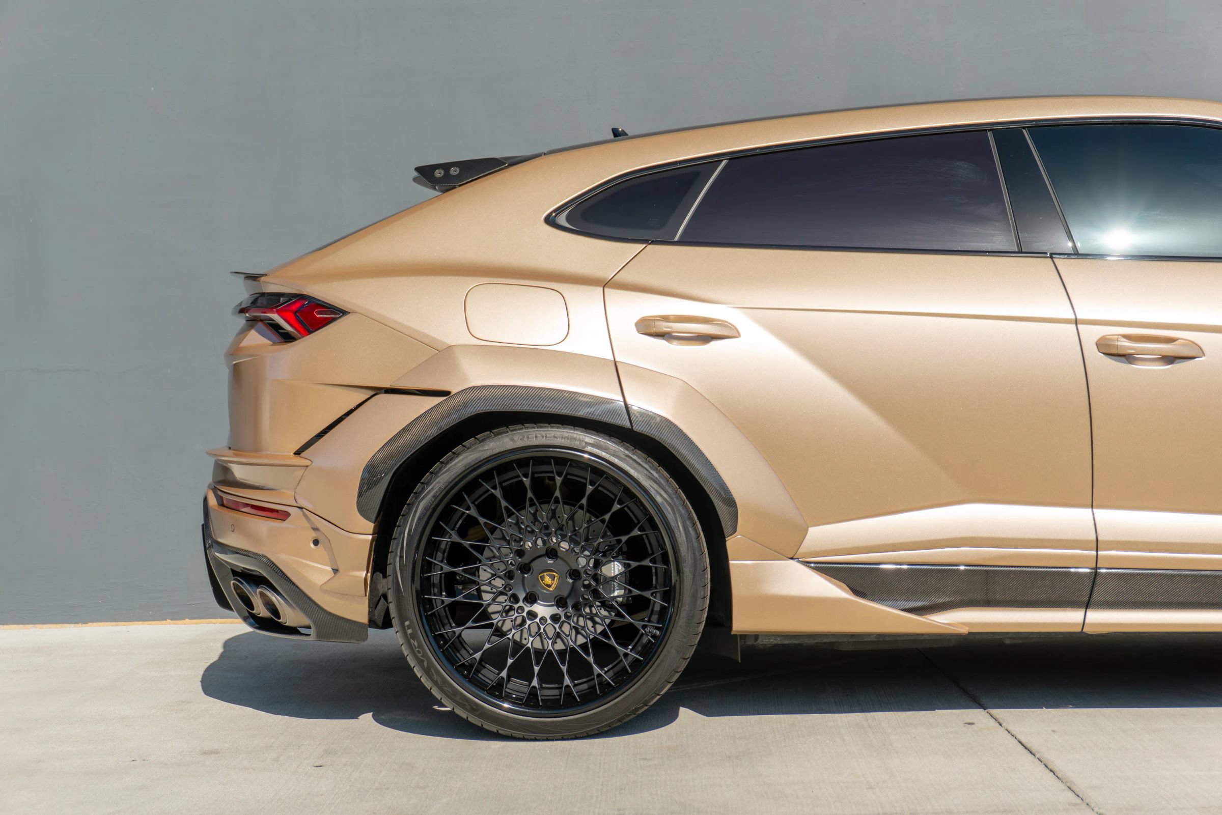 Used 2023 Lamborghini Urus Performante AWD/4WD image 34