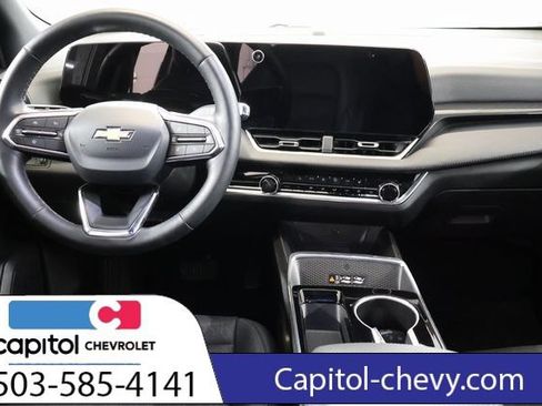 Used 2025 Chevrolet Equinox LT w/ Convenience Package II AWD/4WD image 15