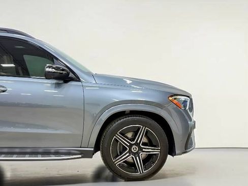 Used 2024 Mercedes-Benz GLE 450e 4MATIC image 11