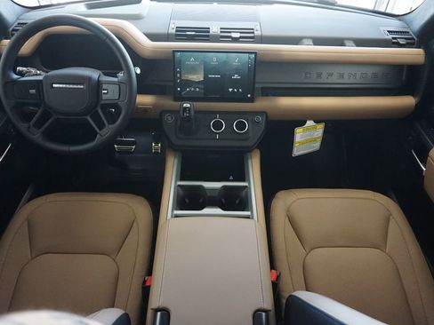 New 2025 Land Rover Defender 130 V8 image 9