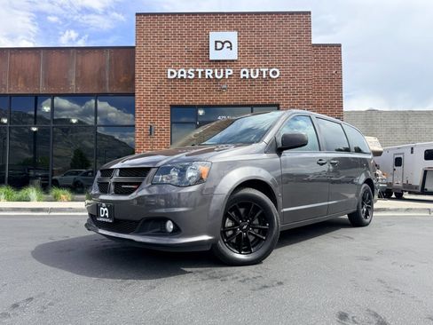 Used 2019 Dodge Grand Caravan GT FWD image 1