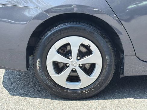 Used 2012 Toyota Prius Three FWD image 7