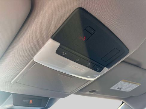 Used 2025 Nissan Rogue SV image 29