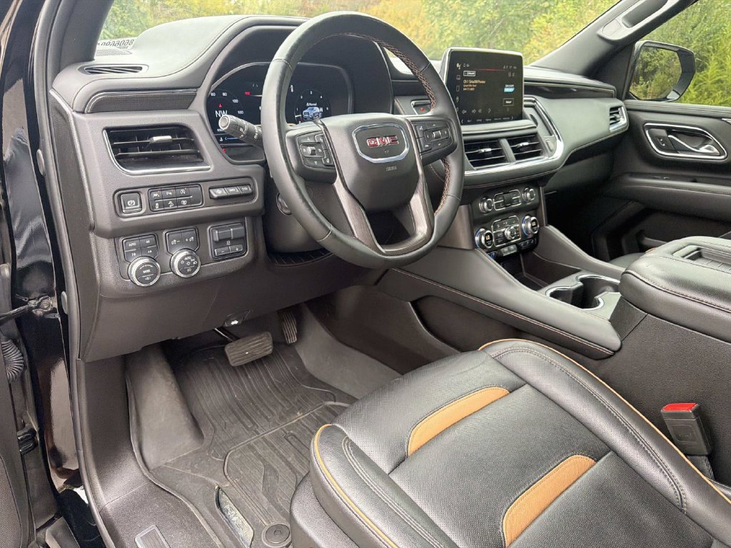 Used 2024 GMC Yukon XL AT4 w/ AT4 Premium Plus Package AWD/4WD image 26
