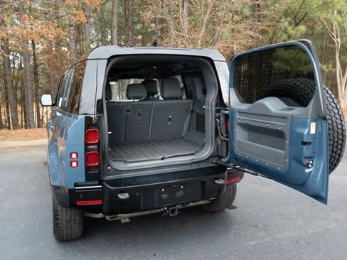 Used 2022 Land Rover Defender 110 X-Dynamic HSE image 29