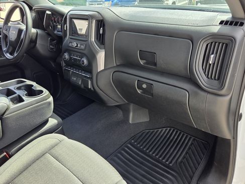 Used 2022 Chevrolet Silverado 1500 Custom RWD image 17