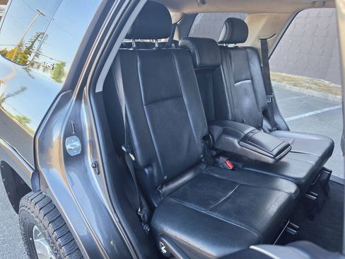 Used 2010 Toyota 4Runner SR5 w/ Convenience Pkg AWD/4WD image 33