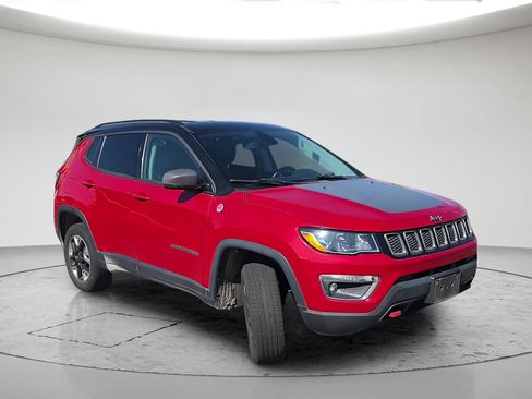Used 2018 Jeep Compass Trailhawk AWD/4WD image 3