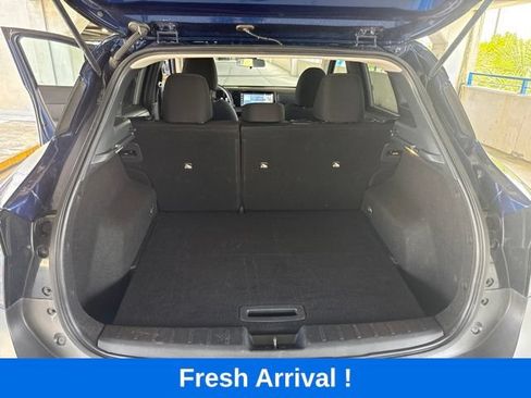 Used 2025 Nissan Kicks SV FWD image 4
