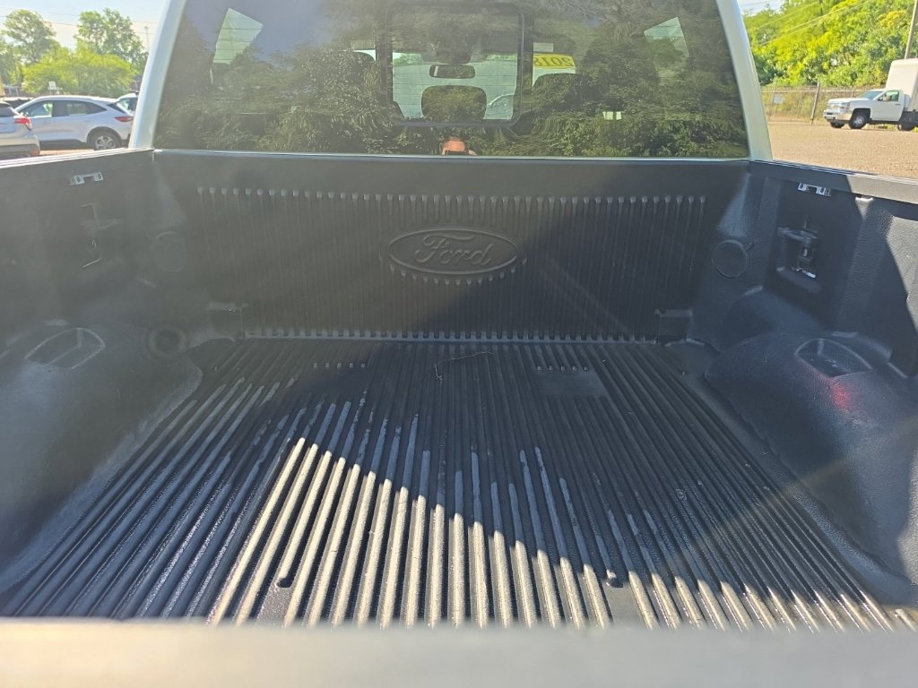 Used 2018 Ford F150 XLT w/ Equipment Group 302A Luxury AWD/4WD image 16