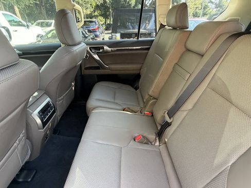 Certified 2023 Lexus GX 460 Luxury w/ Accessory Package AWD/4WD image 32