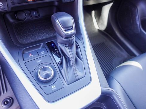 Certified 2022 Toyota RAV4 XLE Premium image 22