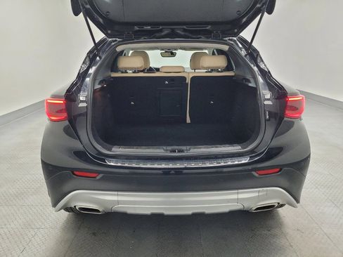 Used 2018 INFINITI QX30 Premium w/ Navigation Package AWD/4WD image 29