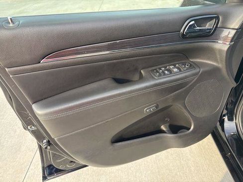 Used 2020 Jeep Grand Cherokee Overland image 17