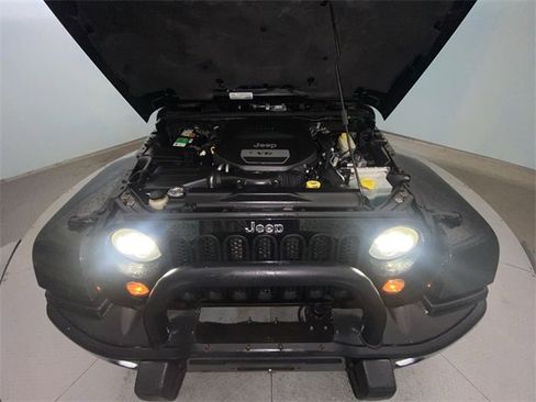 Used 2015 Jeep Wrangler Sahara w/ Connectivity Group image 11