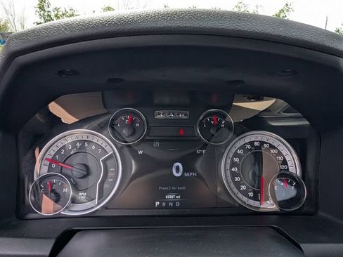 Used 2018 RAM 1500 SLT AWD/4WD image 14