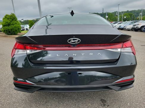 Used 2021 Hyundai Elantra SEL FWD image 23