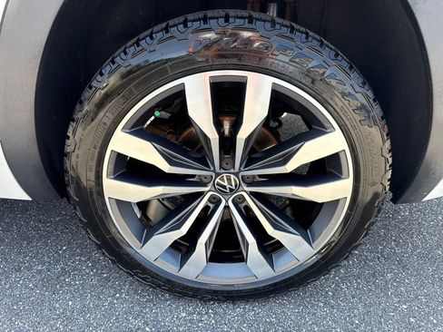Used 2023 Volkswagen Atlas SEL Premium AWD/4WD image 9