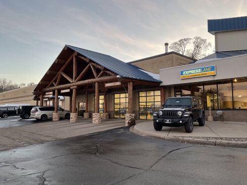 Used 2024 Jeep Grand Cherokee Summit w/ Advanced Protech Group IV image 46